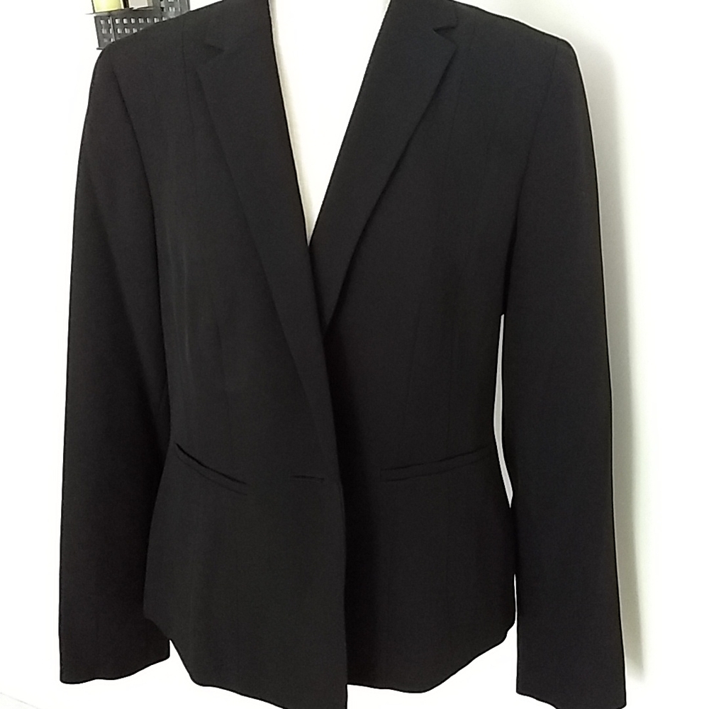 ⭐⭐8 for $25 KASPER Black single button Blazer